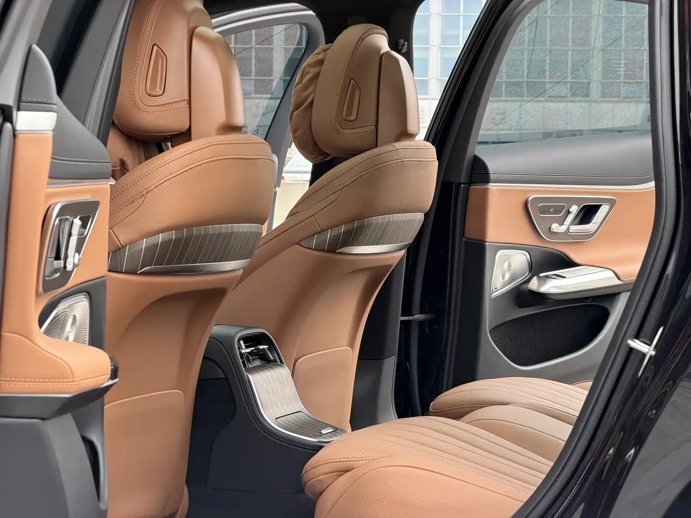 Mercedes-Benz E-Class 2025 E 300 L Luxury фото 10