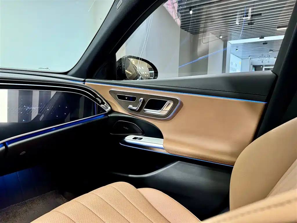 Mercedes-Benz E-Class New Energy 2024 E 350 e L Plug-in Hybrid Sedan фото 23