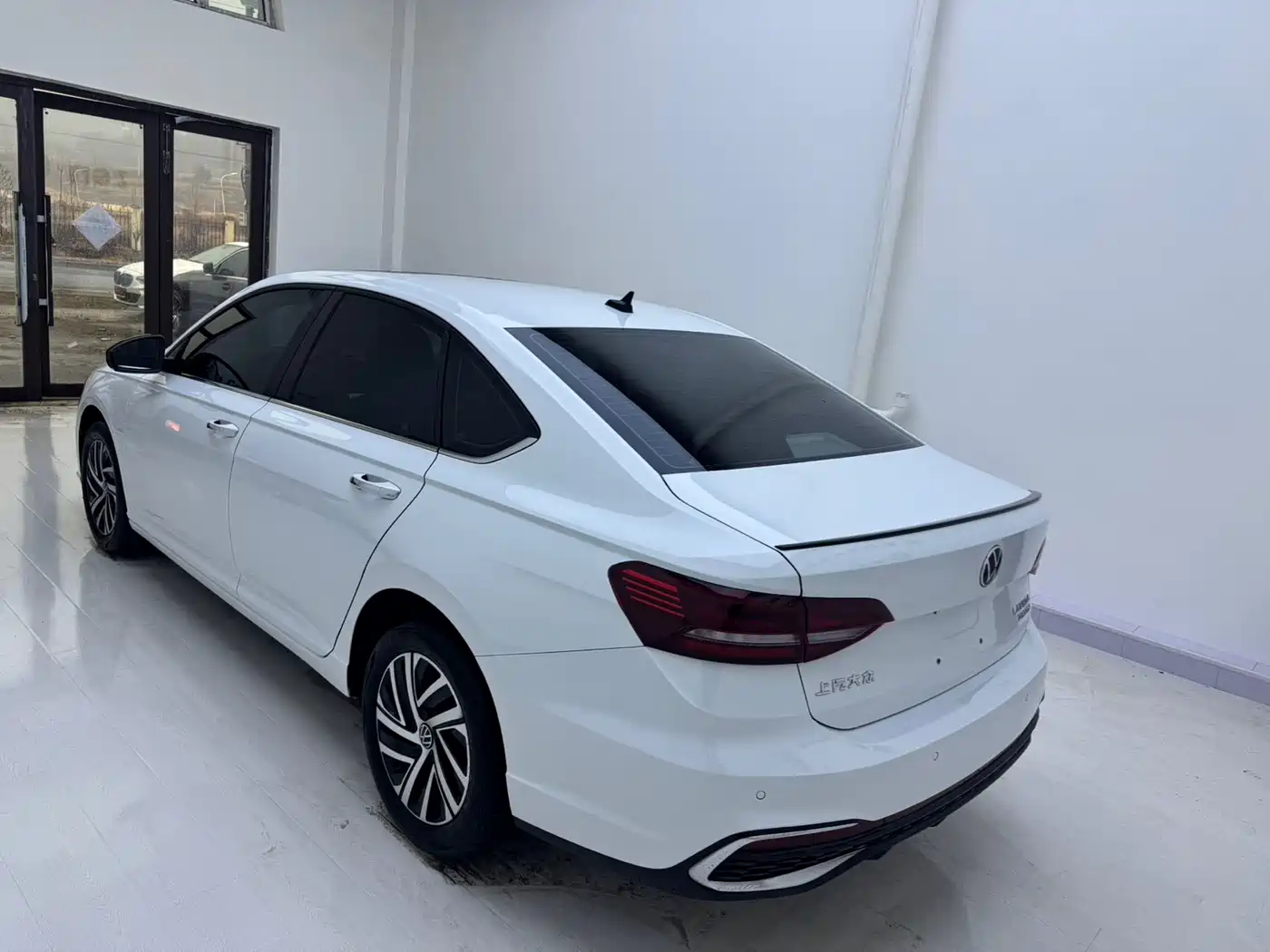Volkswagen Lavida 2023 280TSI DSG Starlight Comfort Edition фото 4