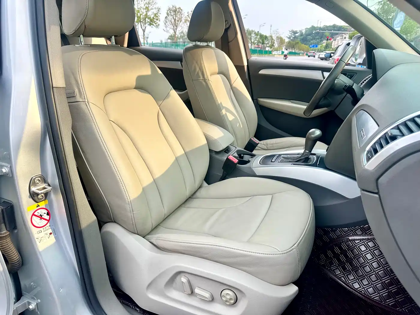 Audi Q5 2012 2.0TFSI Comfort фото 24