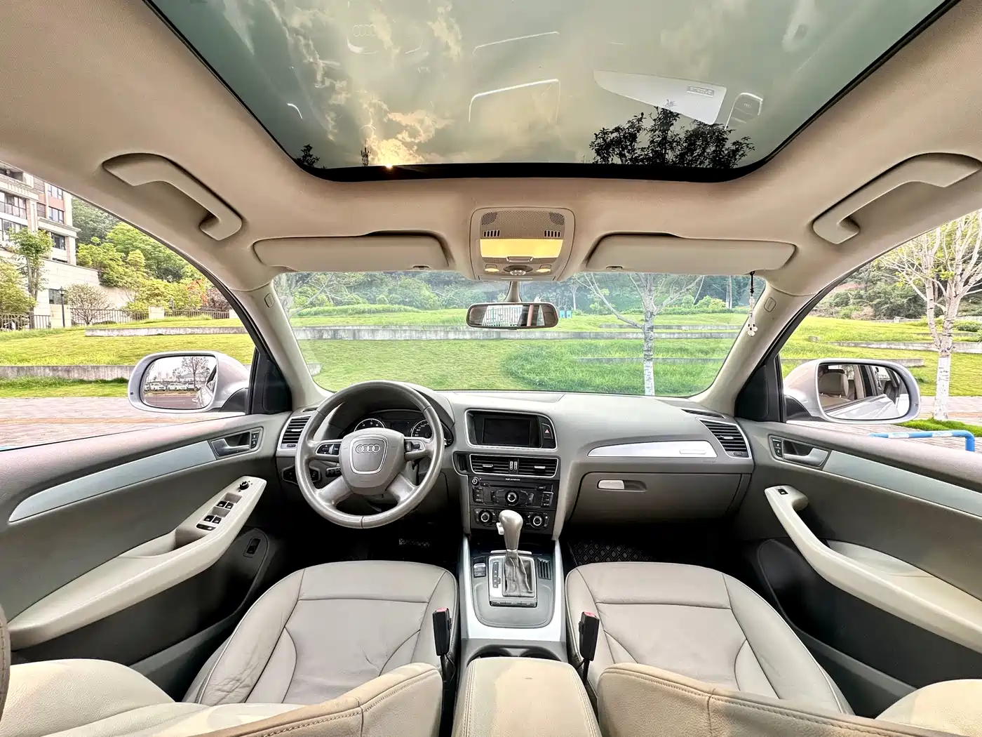 Audi Q5 2012 2.0TFSI Comfort фото 35