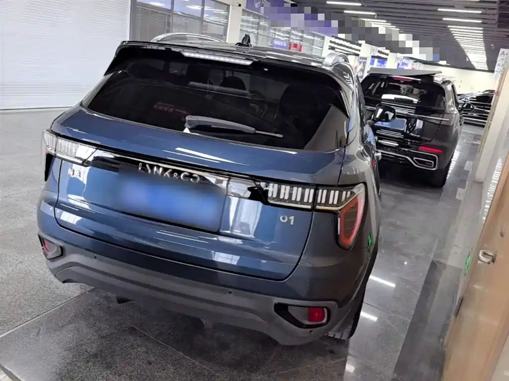 Lynk & Co 01 2017 2.0T 2WD Pro Version фото 7