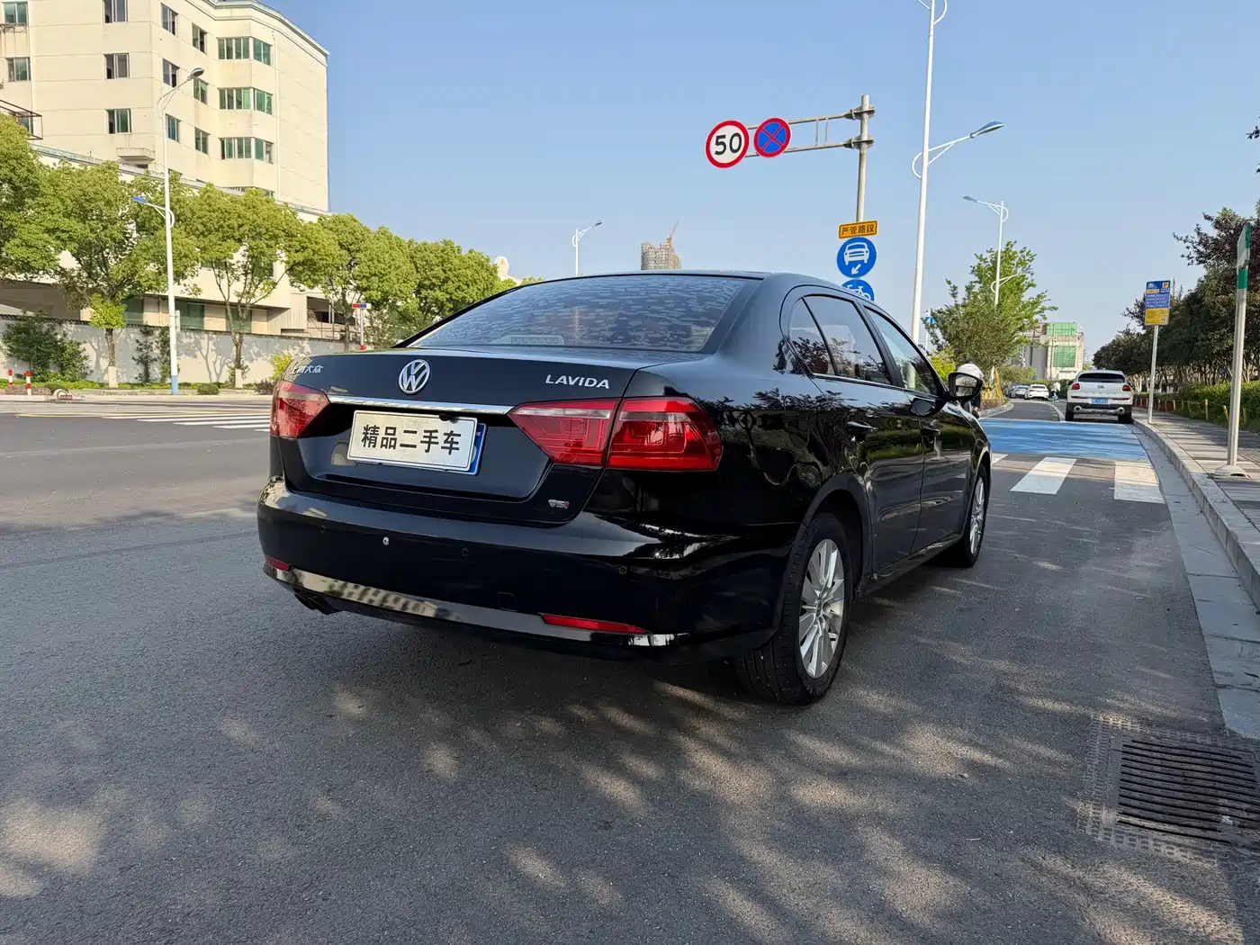 Volkswagen Lavida 2013 Model 1.4TSI DSG Luxury фото 6