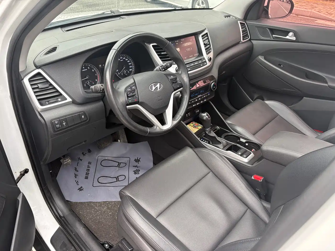 Hyundai Tucson 2018 1.6T DCT 2WD 15th Anniversary Special Edition фото 5