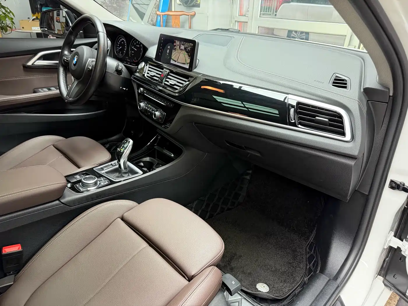 BMW 1 Series 2021 Facelift 120i M Sport Shadow Edition фото 32