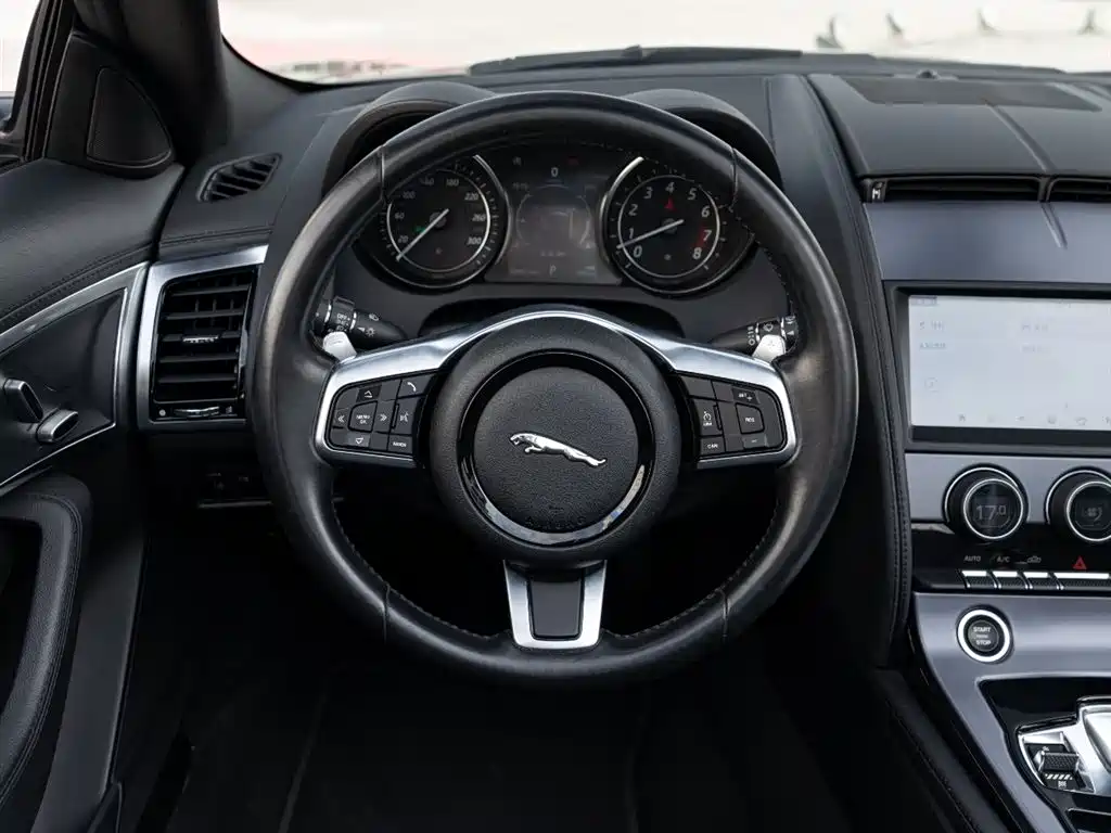 Фото 11 - Jaguar F-TYPE