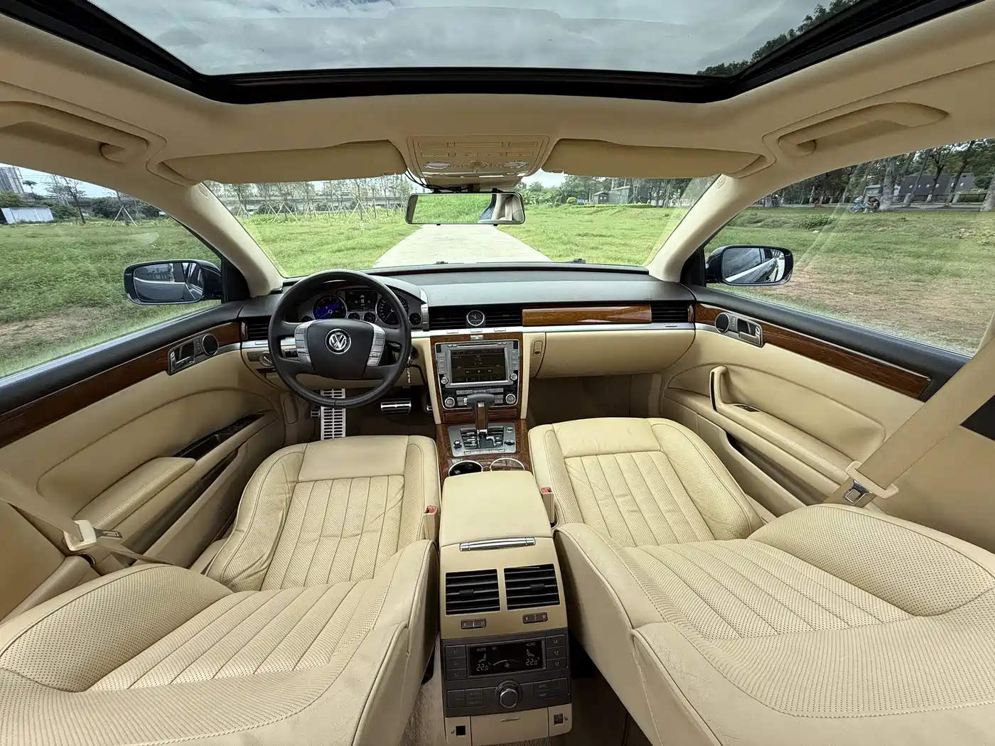 Volkswagen Phaeton 2012 3.0L Business фото 16