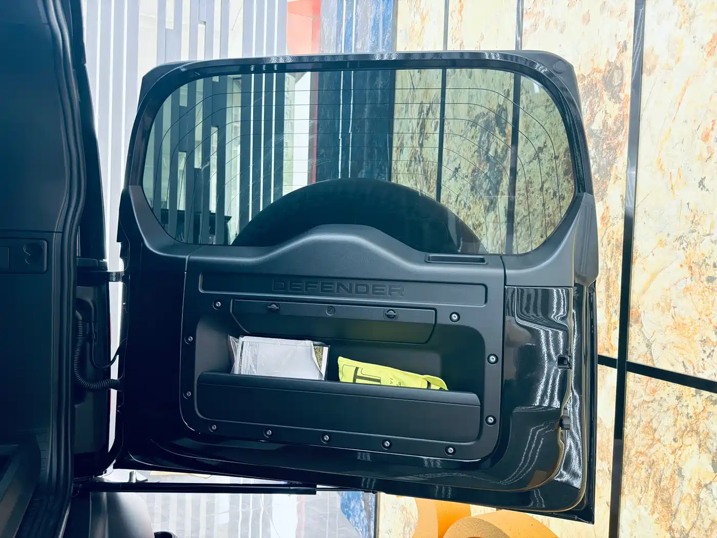 Land Rover Defender 2026 2025 130 3.0T P400 7-Seater Luxury Edition