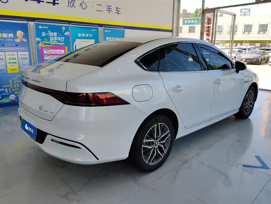 BYD Qin PLUS 2024 Glory Edition EV 420KM Leading фото 3
