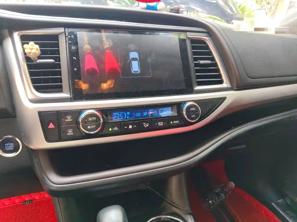 Фото 9 - Toyota Highlander