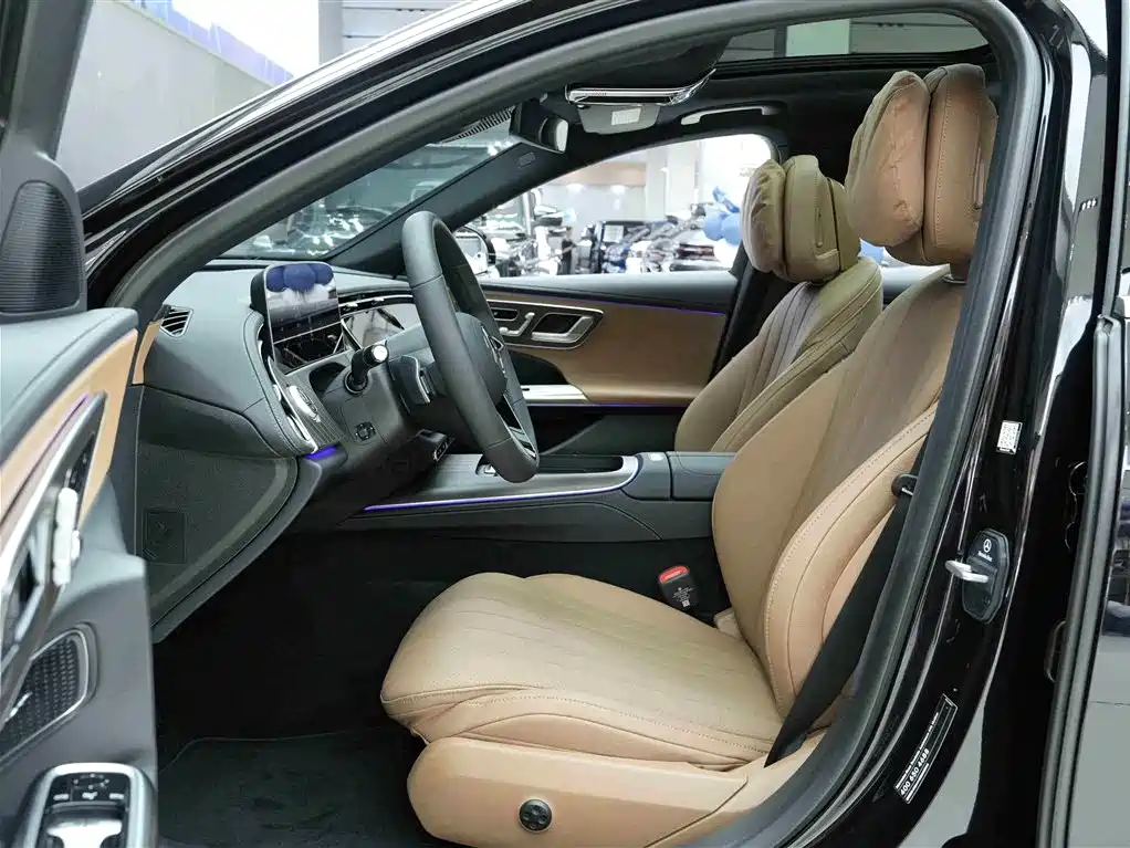 Mercedes-Benz E-Class 2025 E 300 L Fashion фото 11