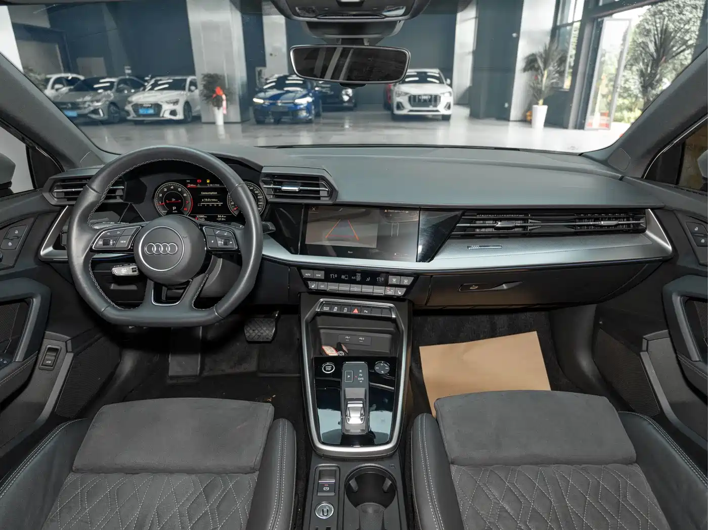 Audi A3 2023 A3L Limousine 35 TFSI Luxury Sport фото 16
