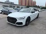 Фото 1 - Audi A7L