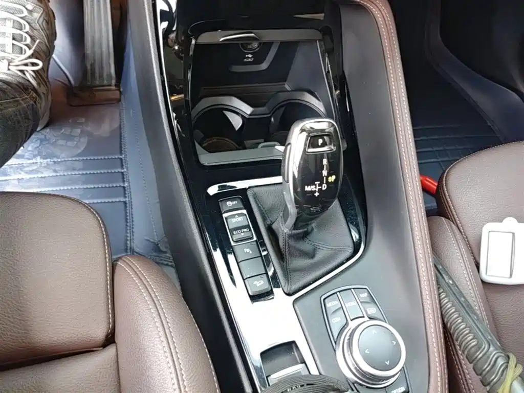 BMW X1 2021 xDrive25Li Exclusive фото 14