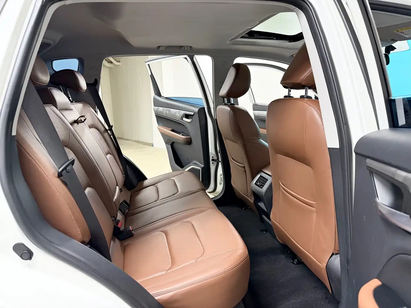 GEELY AUTOMOBILE VISION X6