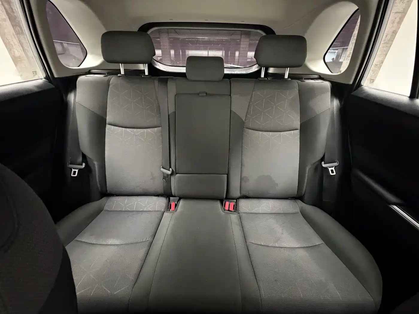 Toyota RAV4 Rongfang 2022 Hybrid 2.5L E-CVT 2WD Elite Edition фото 13