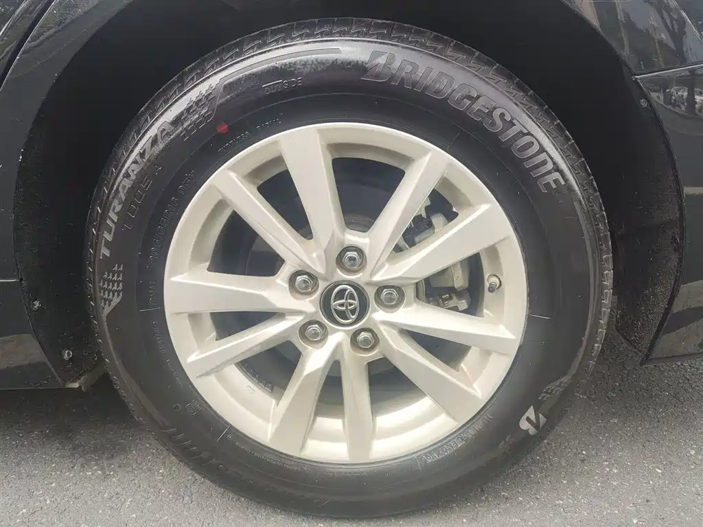 Toyota Camry 2019 2.0E Elite Edition China VI фото 23