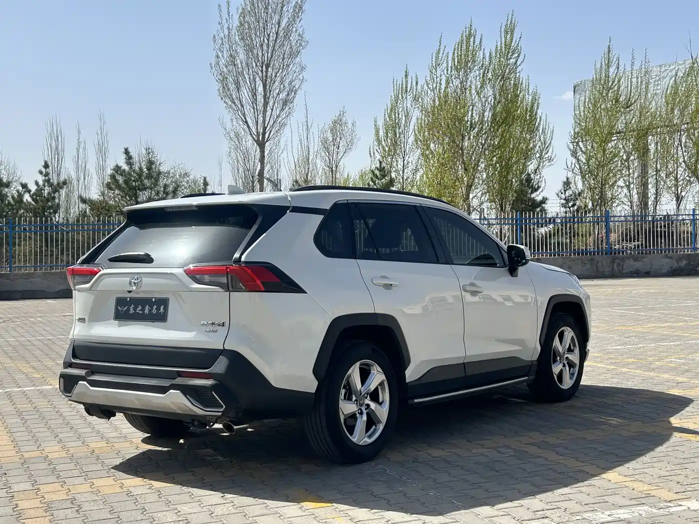 Toyota RAV4 Rongfang 2020 2.0L CVT AWD Trend Edition фото 9