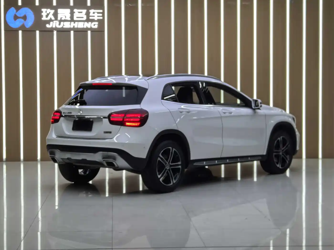 Mercedes-Benz GLA 2018 GLA 200 Fashion фото 17
