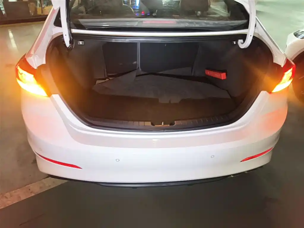 Hyundai Elantra 2020 1.4T DCT Dynamic·Vitality фото 19
