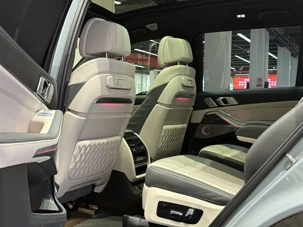 BMW X7 M60i 2023 xDrive M60i фото 18