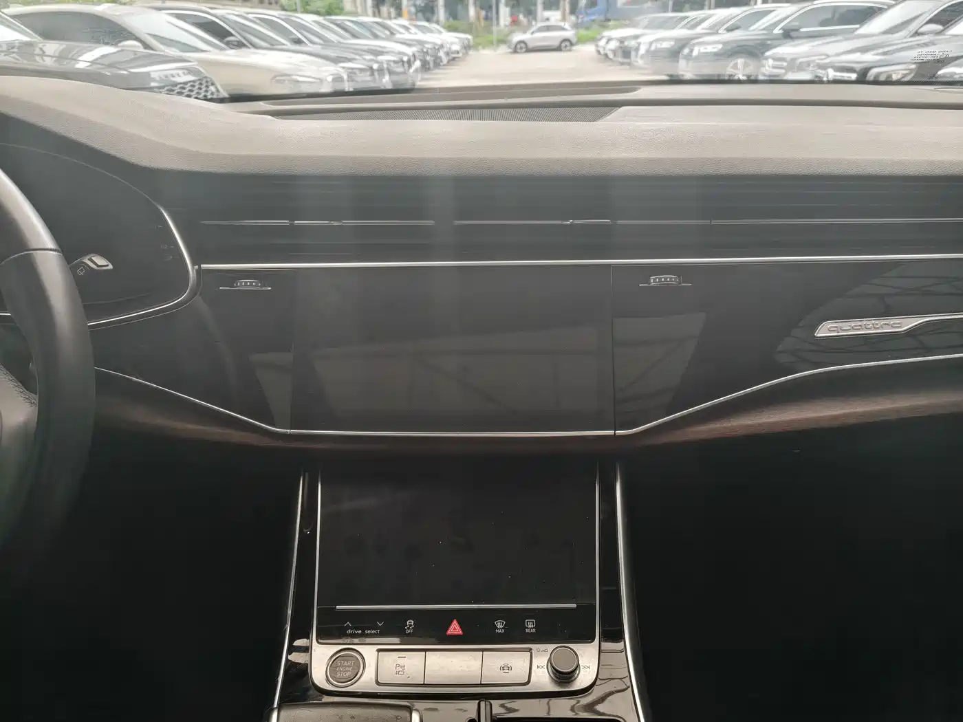 Фото 23 - Audi Q7