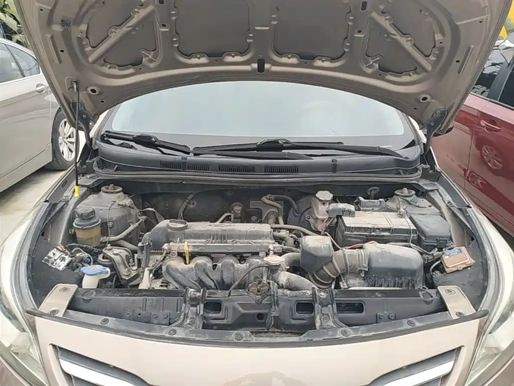 Hyundai Verna 2014 1.4L Manual Smart GLS фото 20