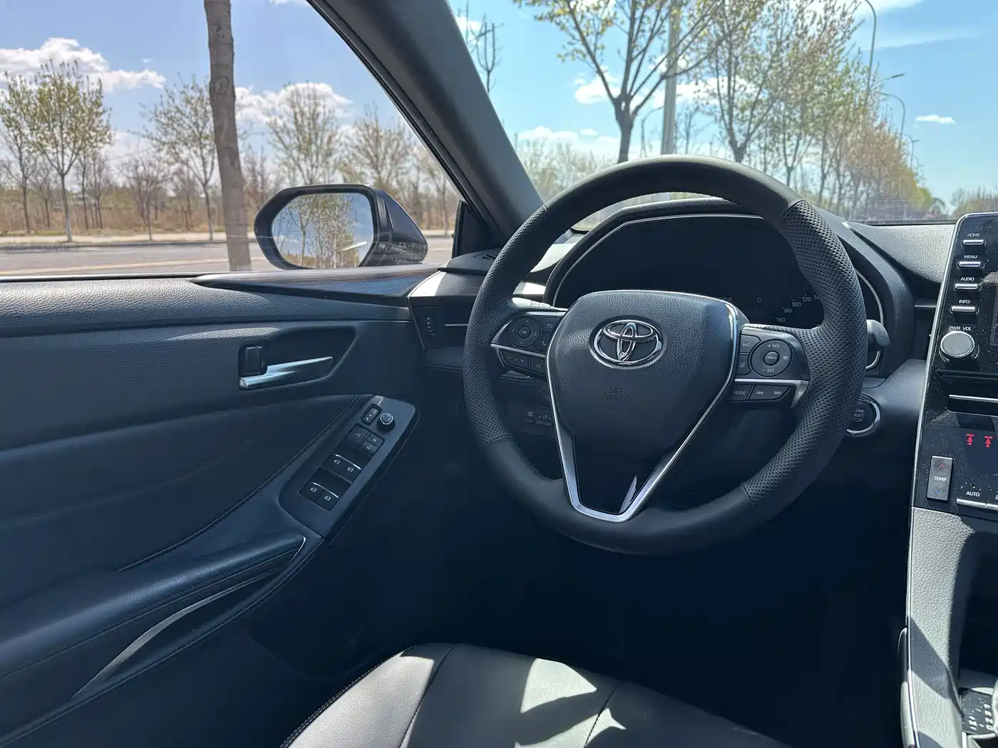 Toyota Avalon 2019 2.0L Progressive Edition (China VI) фото 13