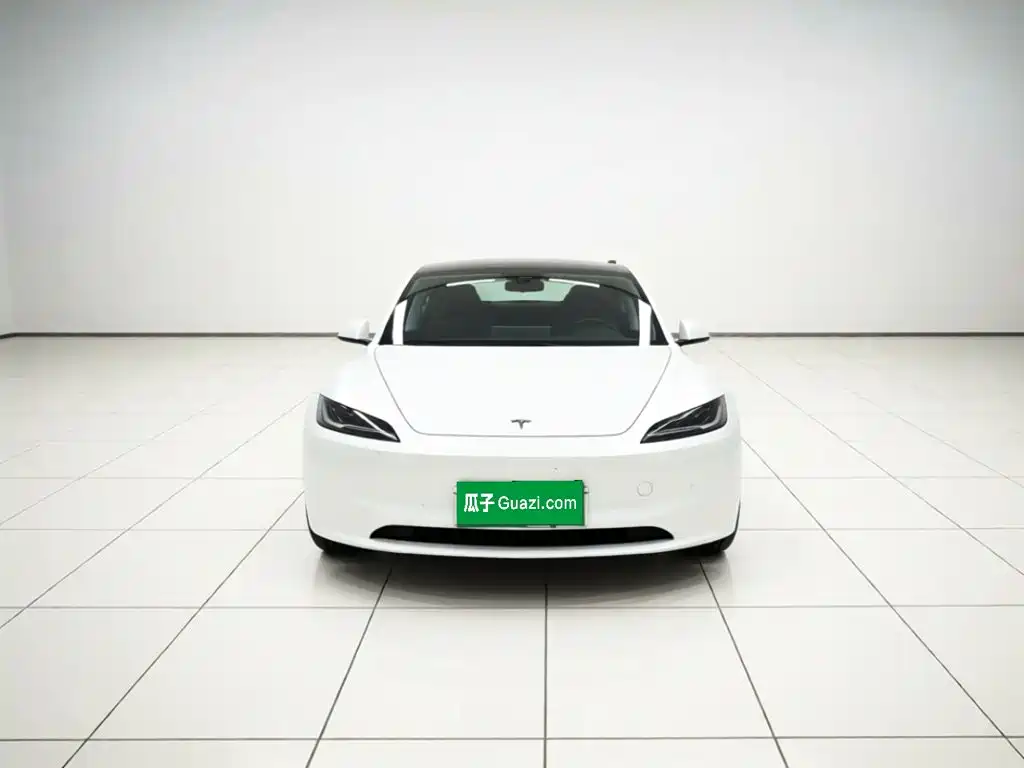 Tesla Model 3 2026 2025 Model Year Facelift Rear-Wheel Drive