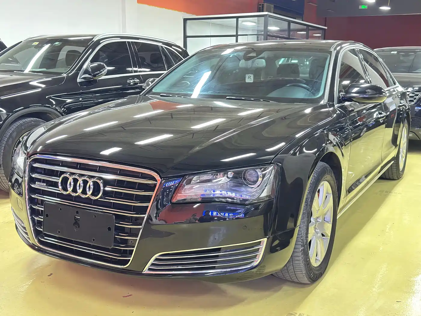 Audi A8 2013 A8L 45 TFSI quattro Luxury фото 6
