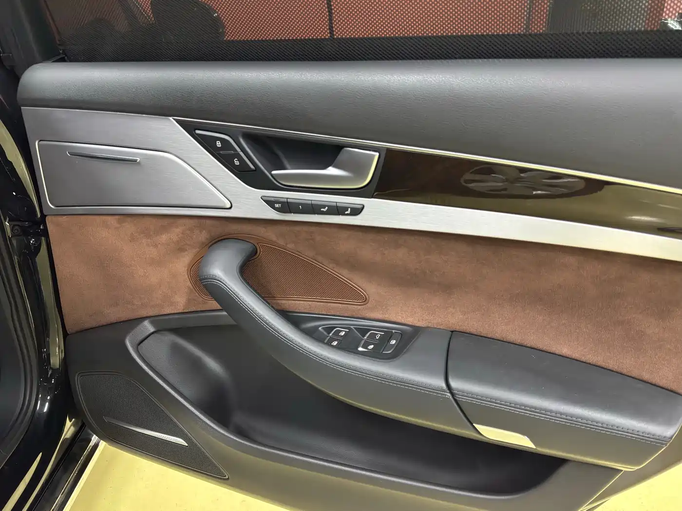 Audi A8 2013 A8L 45 TFSI quattro Luxury фото 19