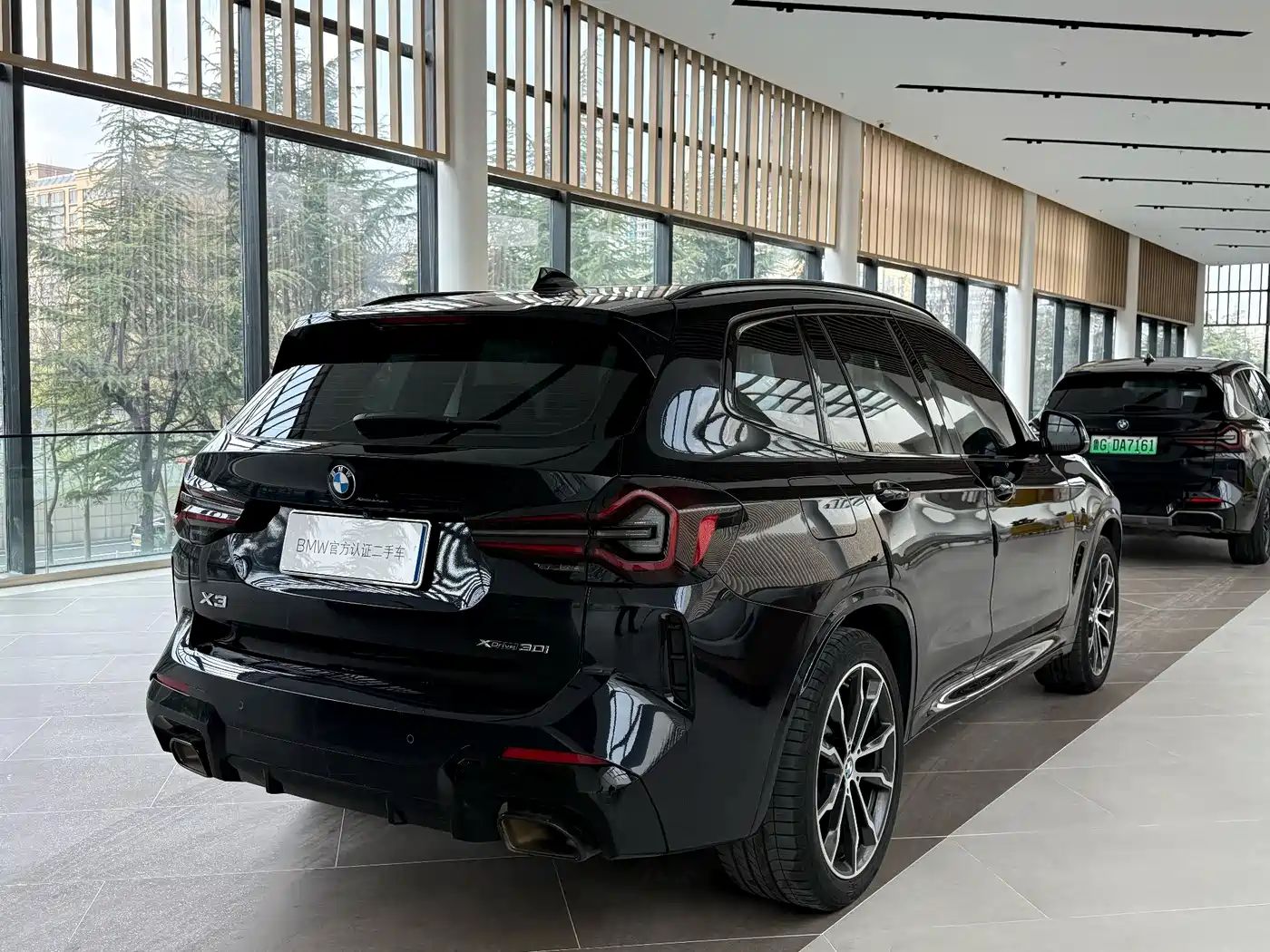BMW X3 2022 Facelift xDrive30i Leading M Shadow Edition фото 11