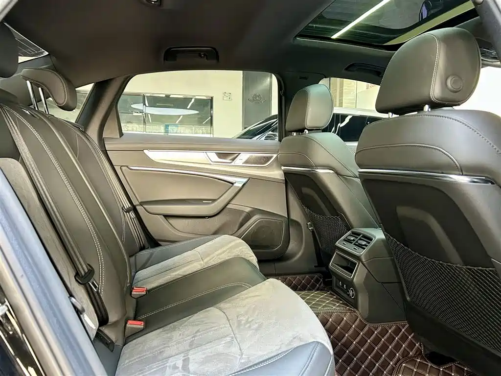 Audi A6L 2023 Facelift 40 TFSI Luxury Dynamic фото 16