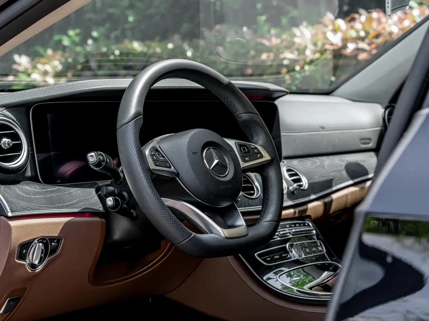 Mercedes-Benz E-Class 2016 E 300 L Sport Luxury фото 9