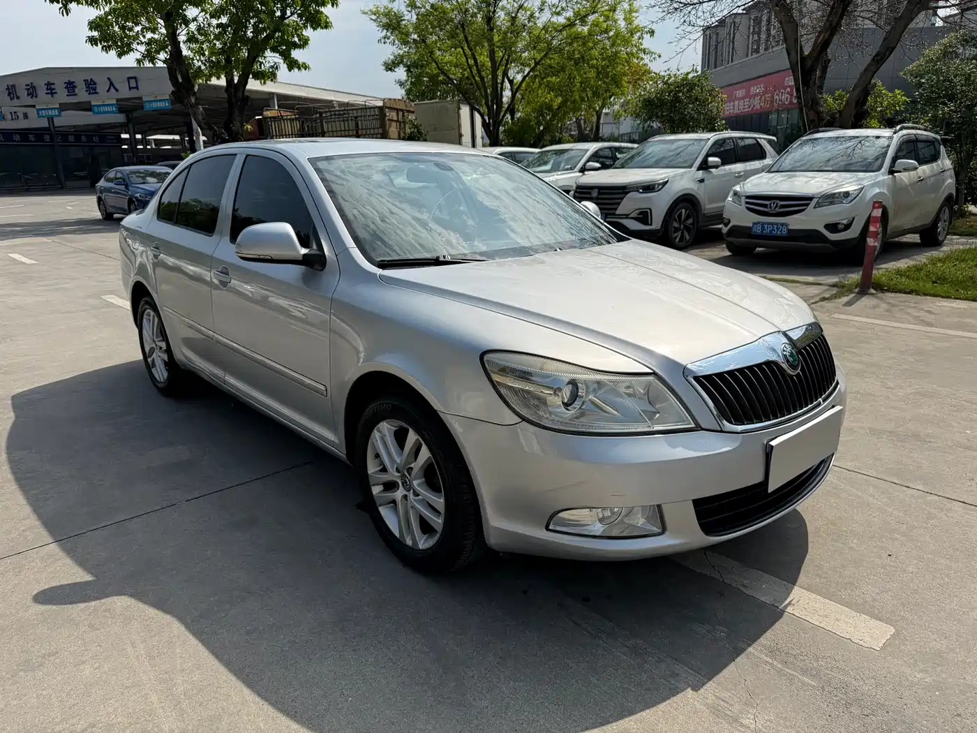 Škoda Octavia 2013 1.6L Automatic Prestige Edition фото 3
