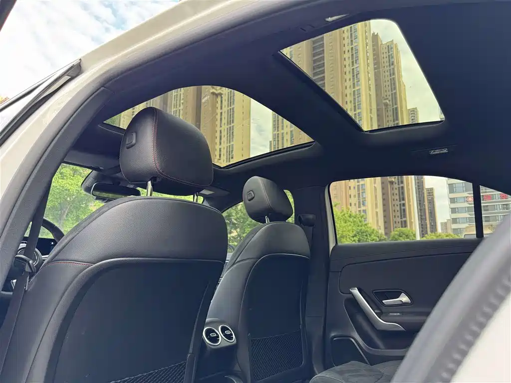 Mercedes-Benz A-Class 2023 A 200 L Fashion фото 25