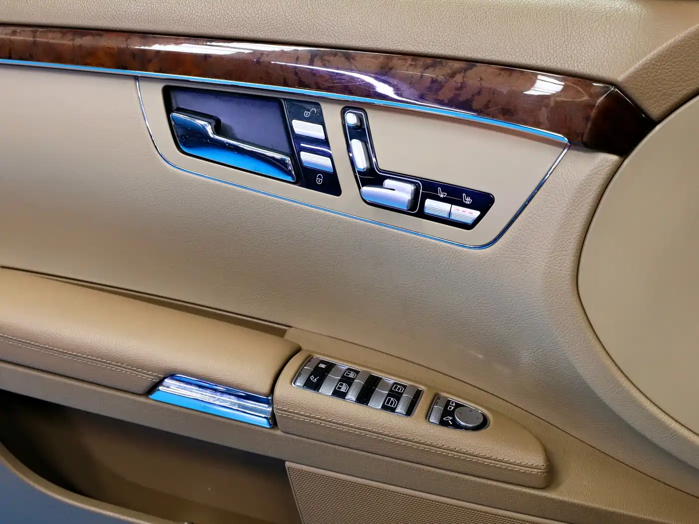 Mercedes-Benz S-Class 2008 S 350 L 4MATIC фото 22