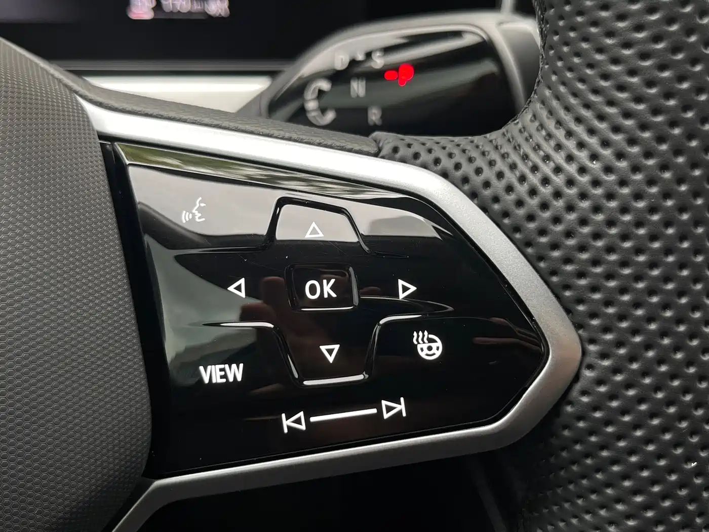 Volkswagen Passat 2025 Pro 380TSI Dragon Fortune Edition фото 24
