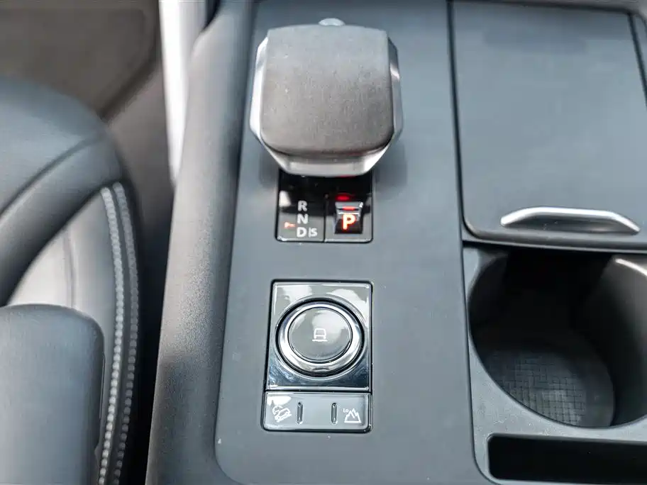 Land Rover Discovery 2023 Facelift 360PS R-Dynamic S фото 15