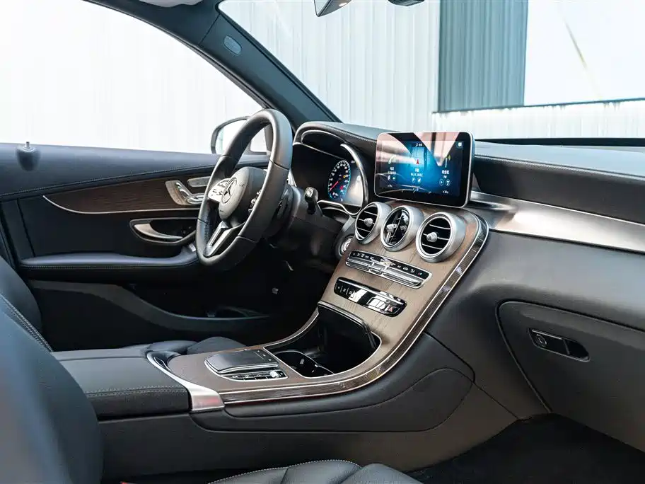 Mercedes-Benz GLC 2022 Facelift GLC 300 L 4MATIC Dynamic Collector's Edition фото 15