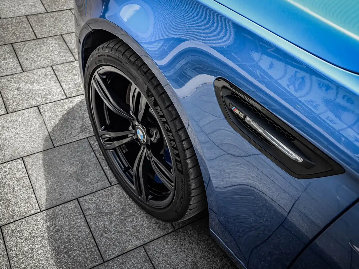 BMW M5 2014 M5 фото 10
