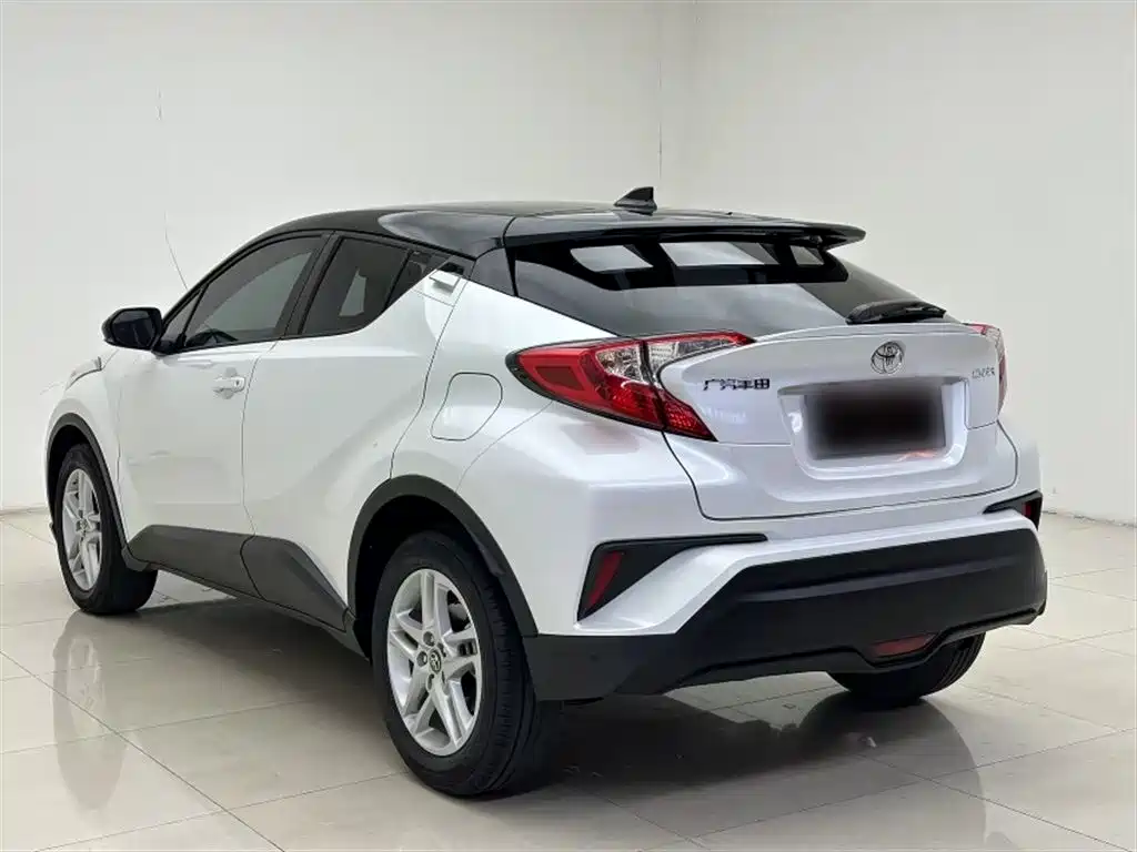 Toyota C-HR 2021 2.0L Comfort Edition фото 12
