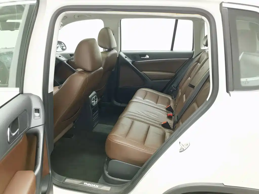 Фото 15 - Volkswagen Tiguan