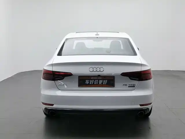 Audi A4L 2017 Plus 40 TFSI Fashion — фото 4