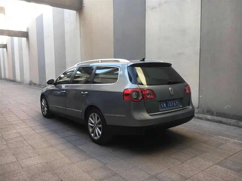 Volkswagen Passat 2011 2.0T Wagon Luxury фото 4