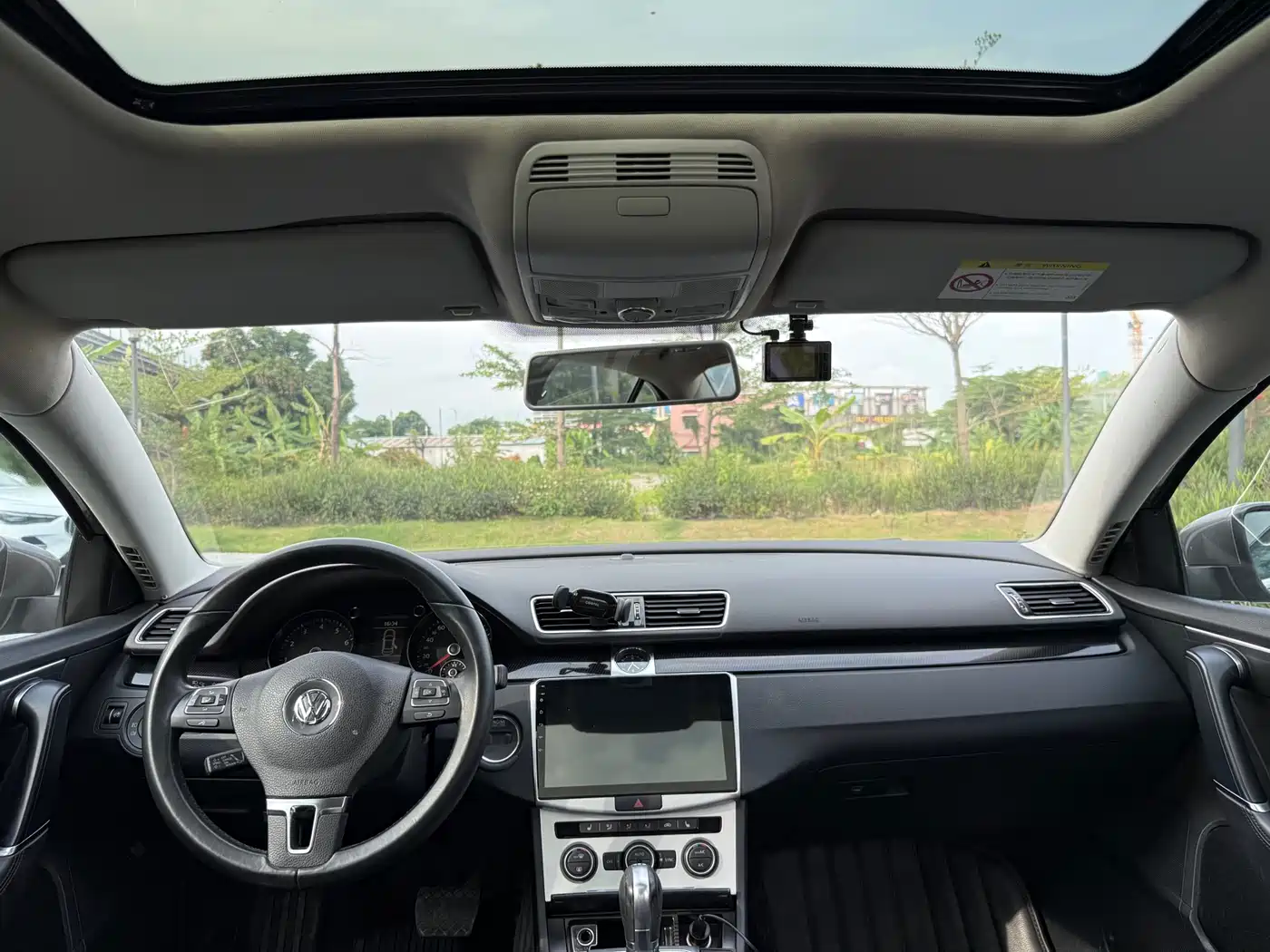 Volkswagen Magotan 2015 2.0TSI Luxury фото 10