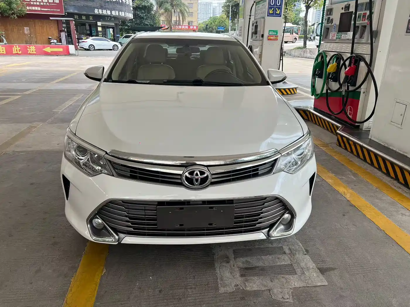 Toyota Camry 2016 2.0G 10th Anniversary Leading Edition фото 2