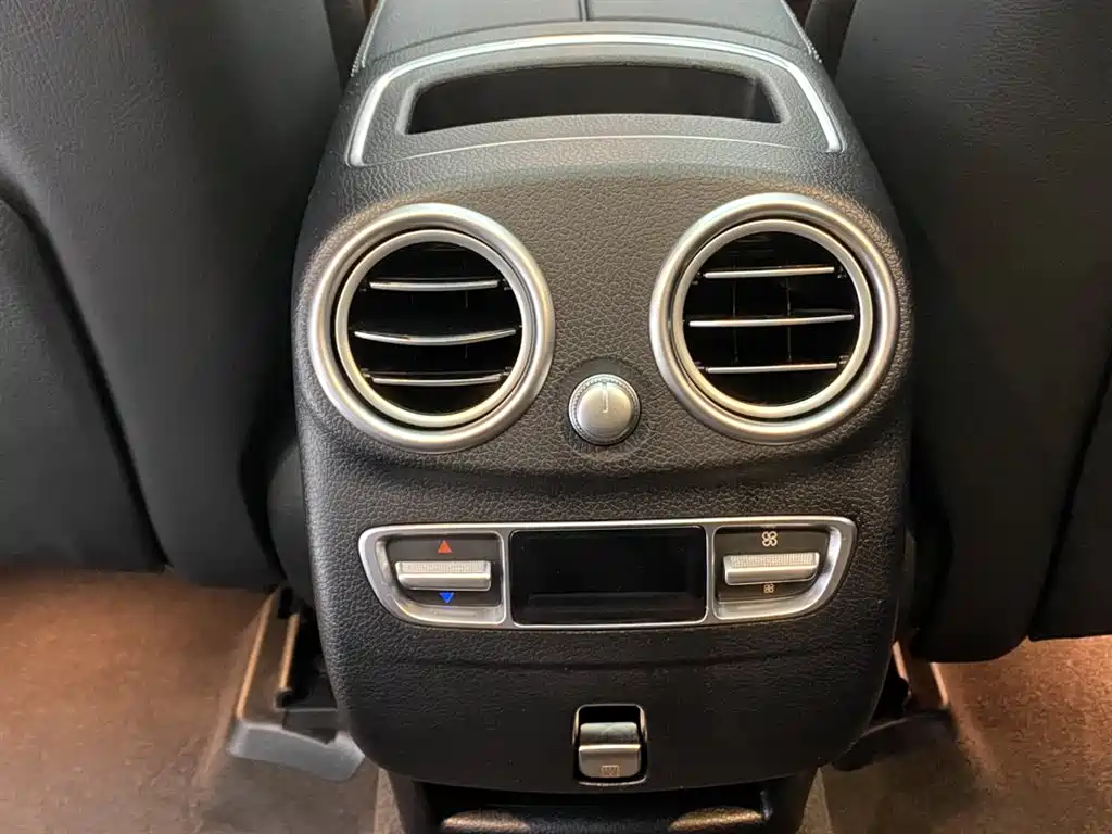 Mercedes-Benz GLC 2022 Facelift GLC 300 L 4MATIC Dynamic Collector's Edition фото 28