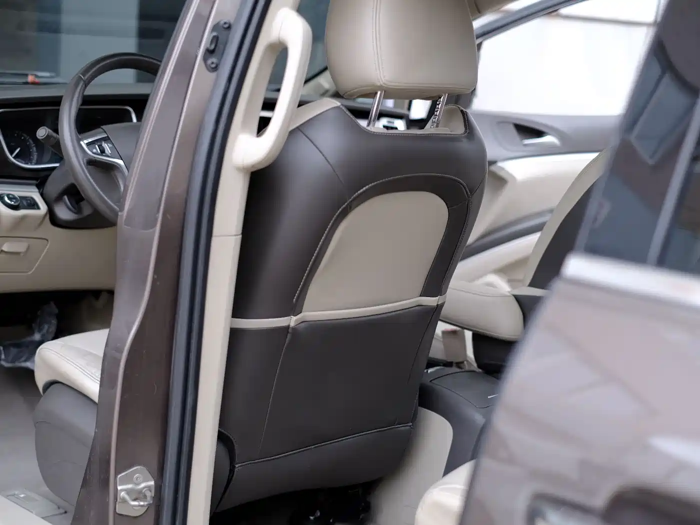Buick GL8 2013 2.4L LT Luxury Business Executive Edition фото 18
