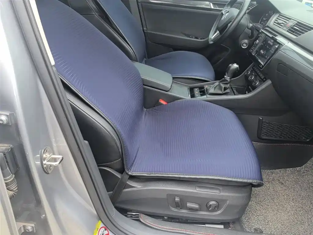 Škoda Superb 2016 TSI330 DSG Smart Edition фото 4
